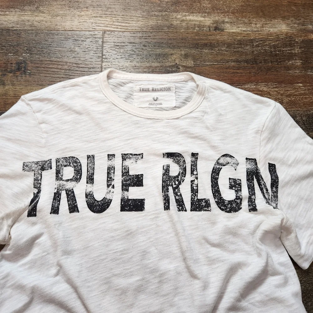 TRUE RELIGION MEN'S GRAPHIC LOGO T-SHIRT SIZE LARGE